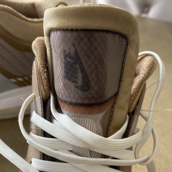 Nike Lebron James/john Elliot - Picture 3 of 9